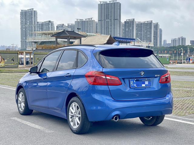 BMW 2 Series Wagon 2018 218i Fashion