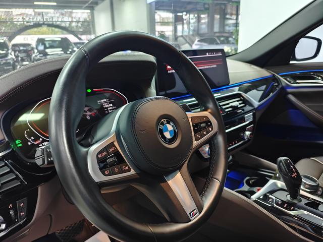 BMW 5 Series 2021 525Li M Sport Package