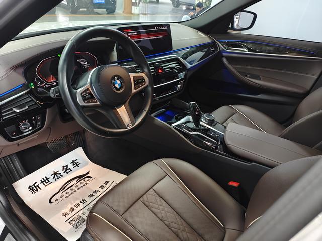 BMW 5 Series 2021 525Li M Sport Package