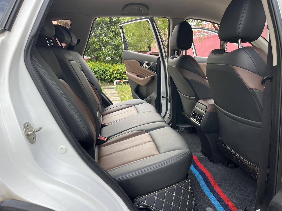 Dongfeng Aeolus AX7 2018 Classic 1.6T Auto Elite