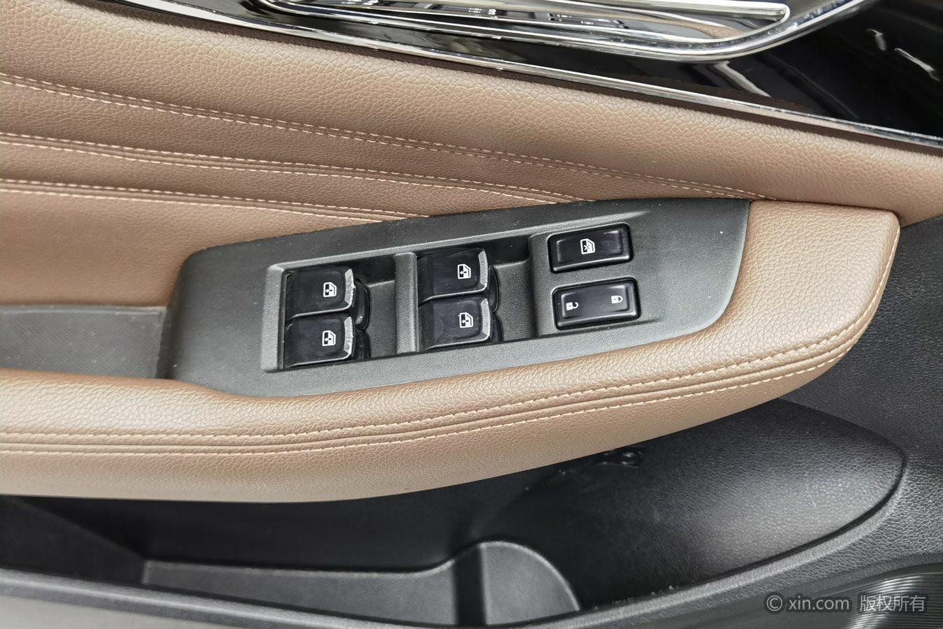 Dongfeng Aeolus AX7 2018 Classic 1.6T Auto Luxury