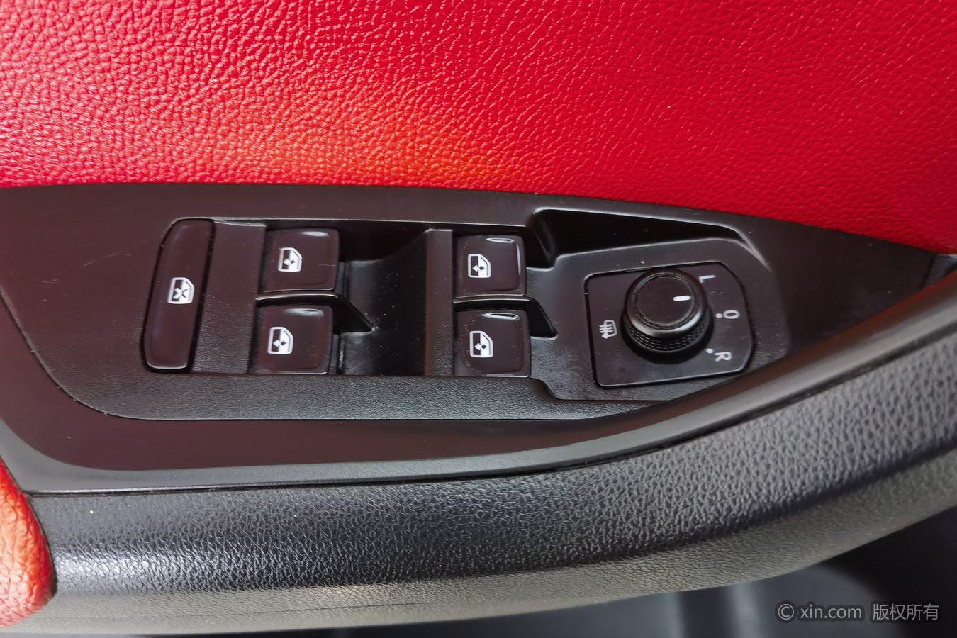 Skoda 2019 TSI330 5 seat 2WD Standard China VI