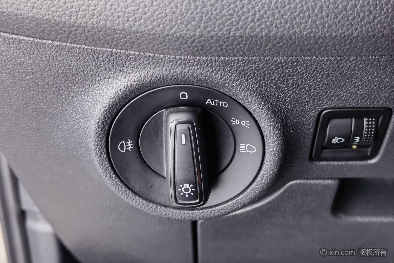 Skoda 2019 TSI330 5 seat 2WD Standard China VI