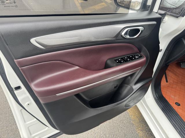 GAC Trumpchi Trumpchi M6 2021 270T Auto Luxury 7 seat