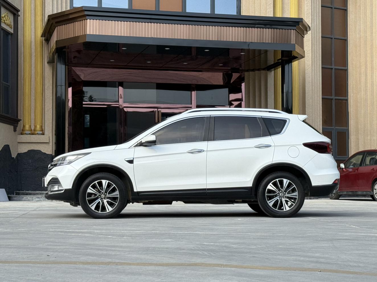 Dongfeng Aeolus AX7 2018 Classic 1.6T Auto Elite