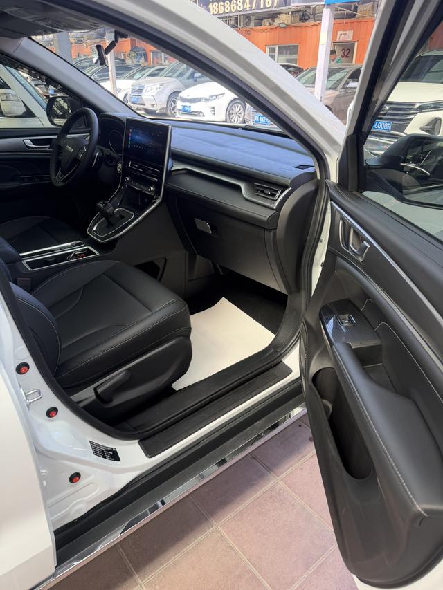 Haval M6 2023 PLUS 1.5T DCT Luxury Connected