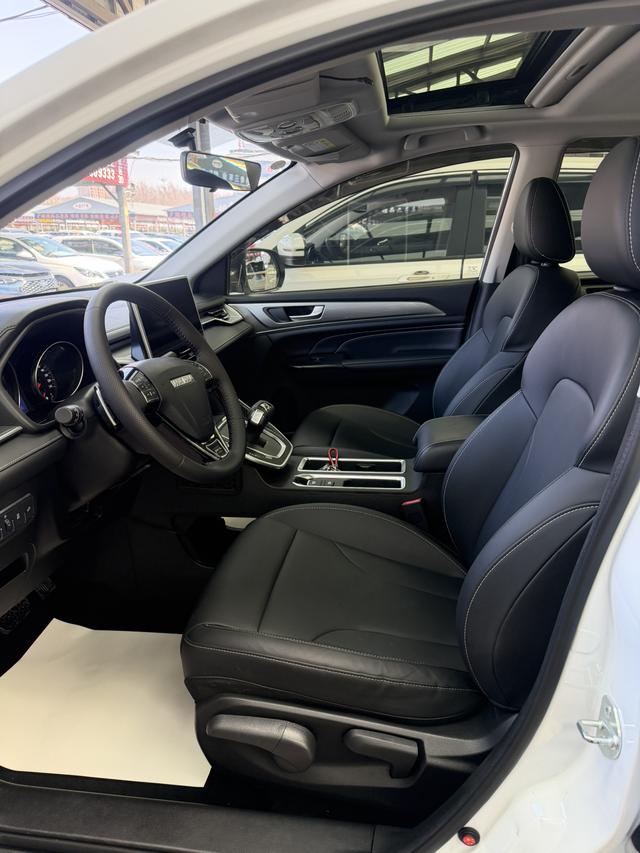 Haval M6 2023 PLUS 1.5T DCT Luxury Connected