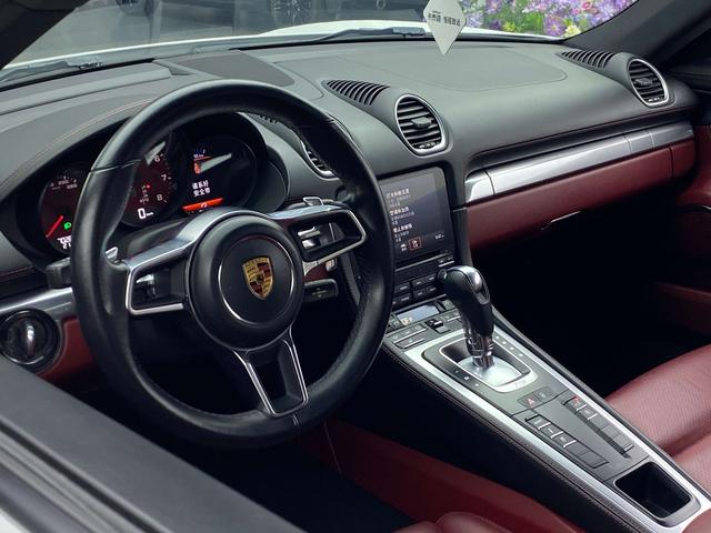Porsche 718 2018 Cayman 2.0T