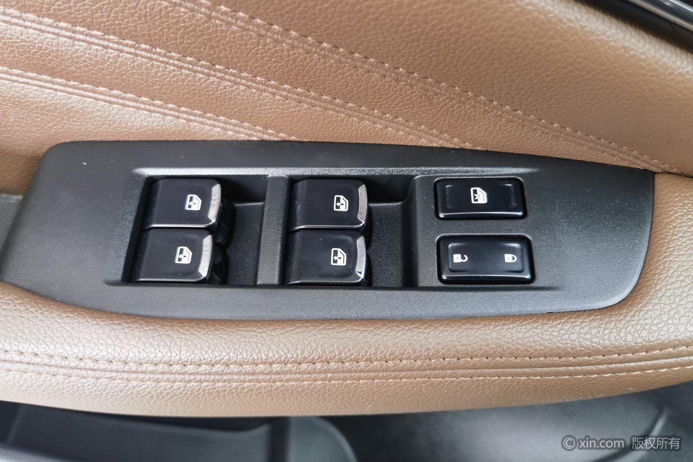 Dongfeng Aeolus AX7 2018 Classic 1.6T Auto Luxury