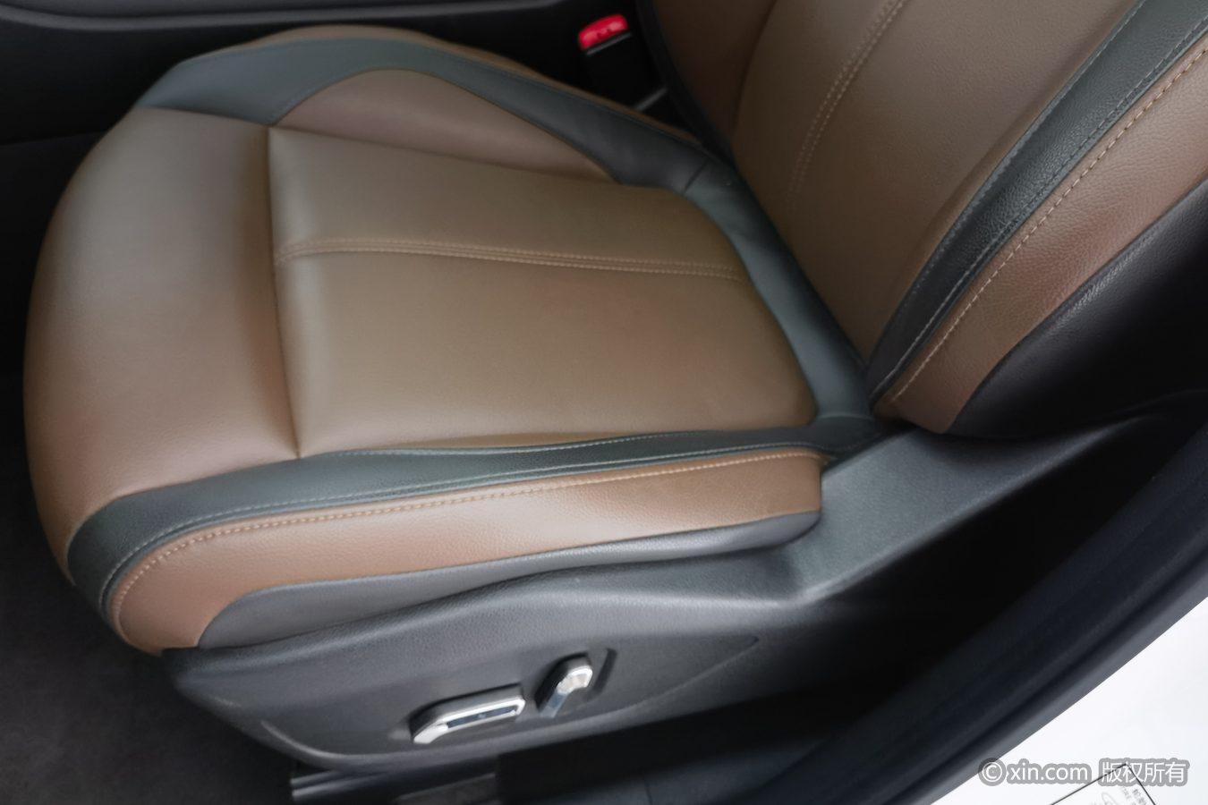 Dongfeng Aeolus AX7 2018 Classic 1.6T Auto Luxury