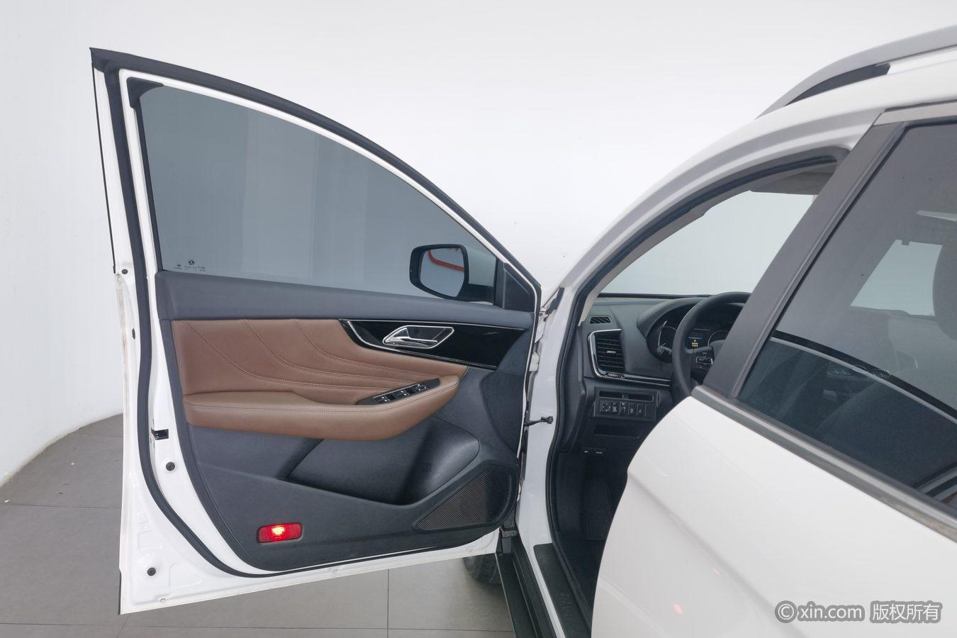 Dongfeng Aeolus AX7 2018 Classic 1.6T Auto Luxury