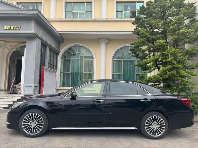 Toyota Crown 2018 2.0T Sport