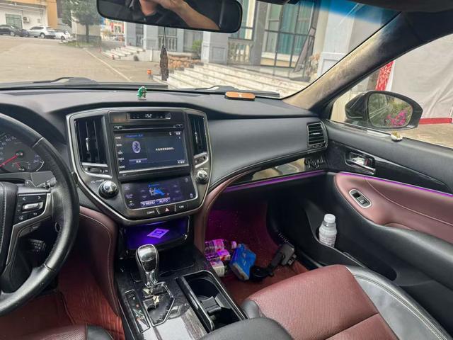 Toyota Crown 2018 2.0T Sport