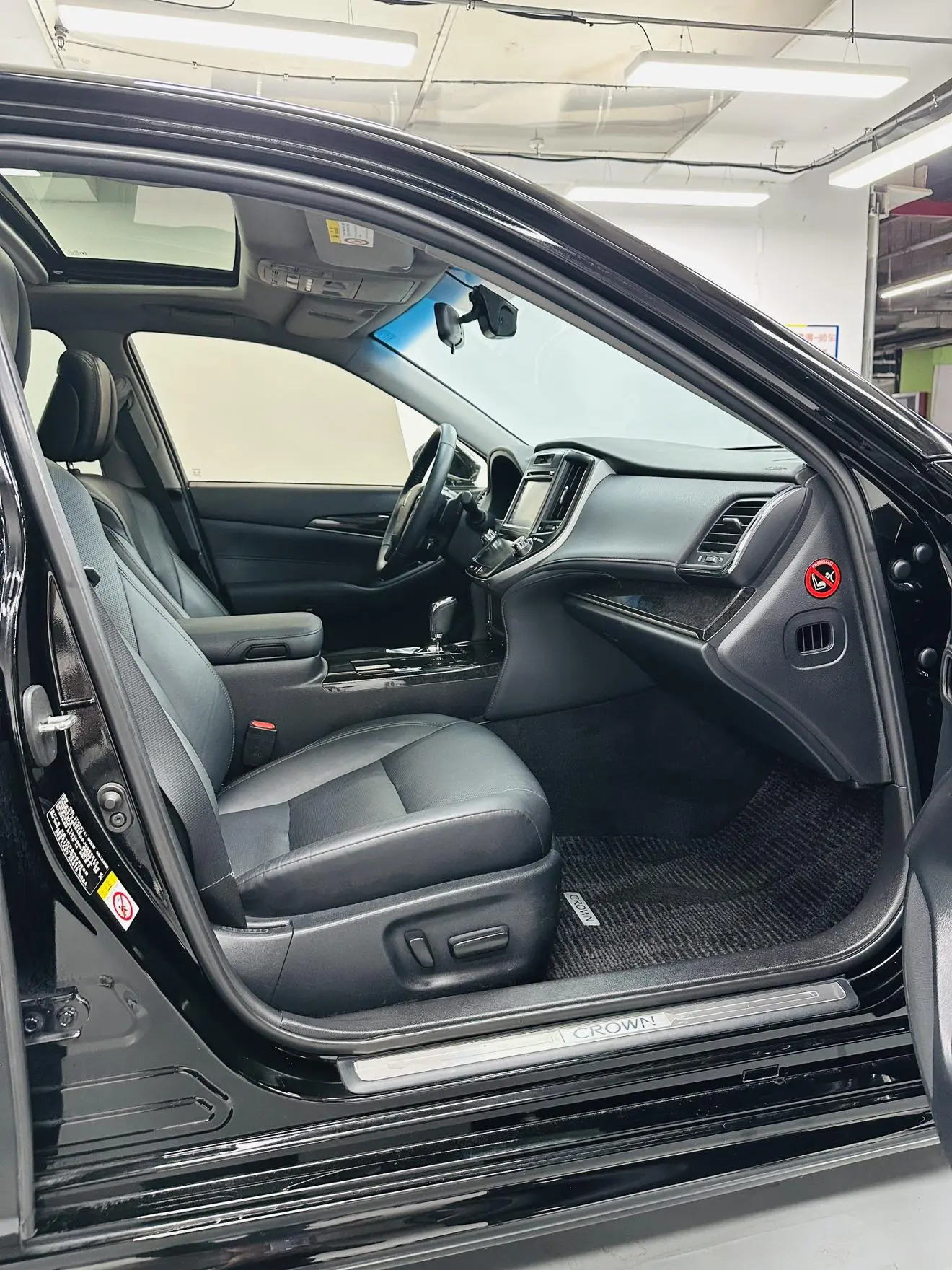 Toyota Crown 2018 2.0T Fashion