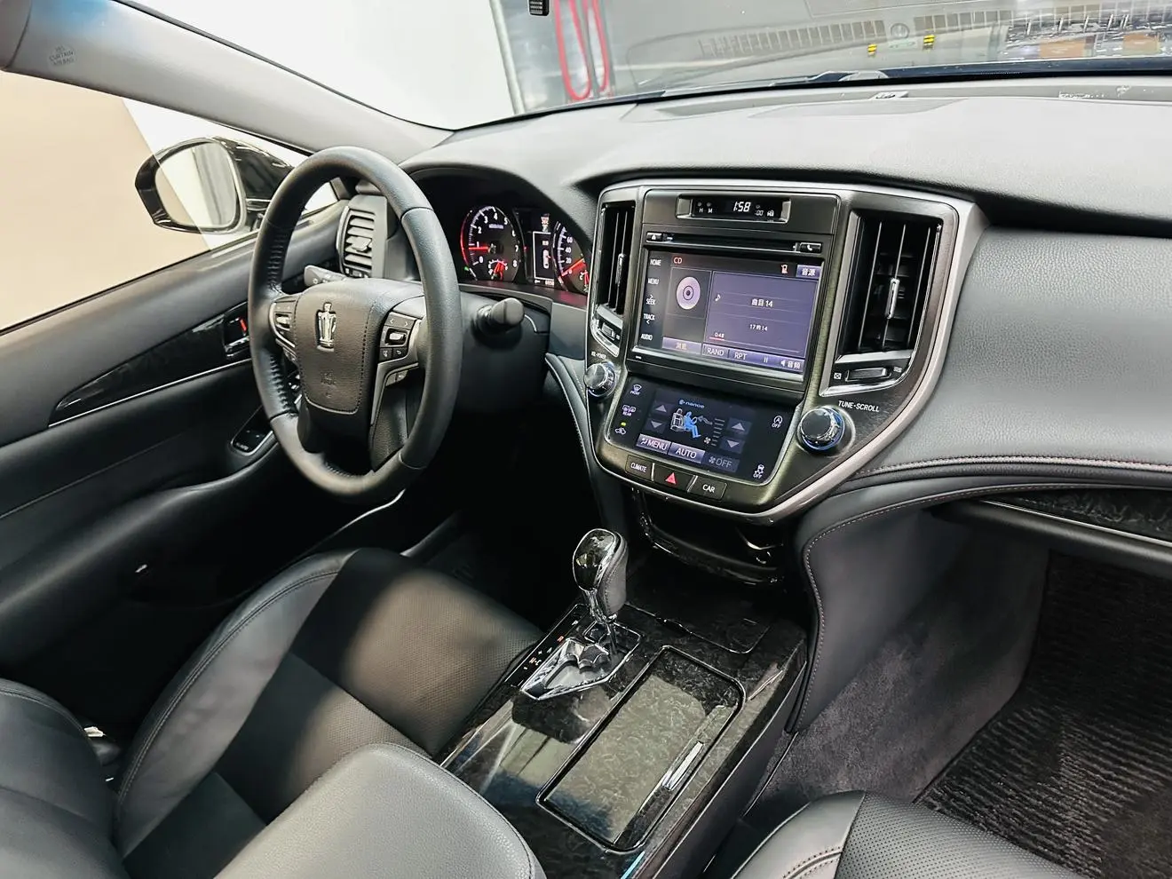 Toyota Crown 2018 2.0T Fashion