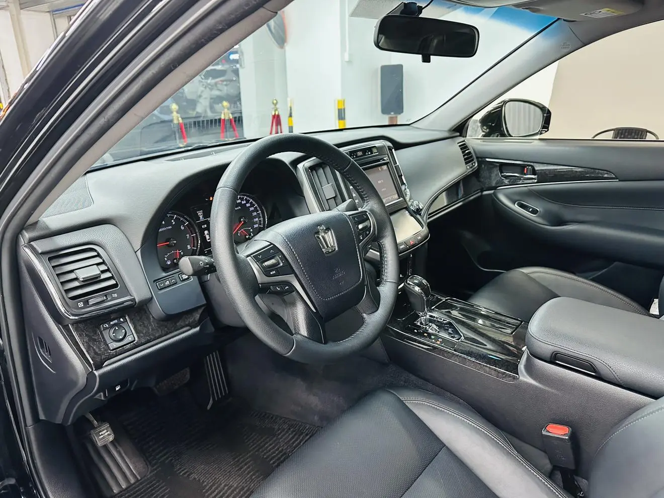 Toyota Crown 2018 2.0T Fashion