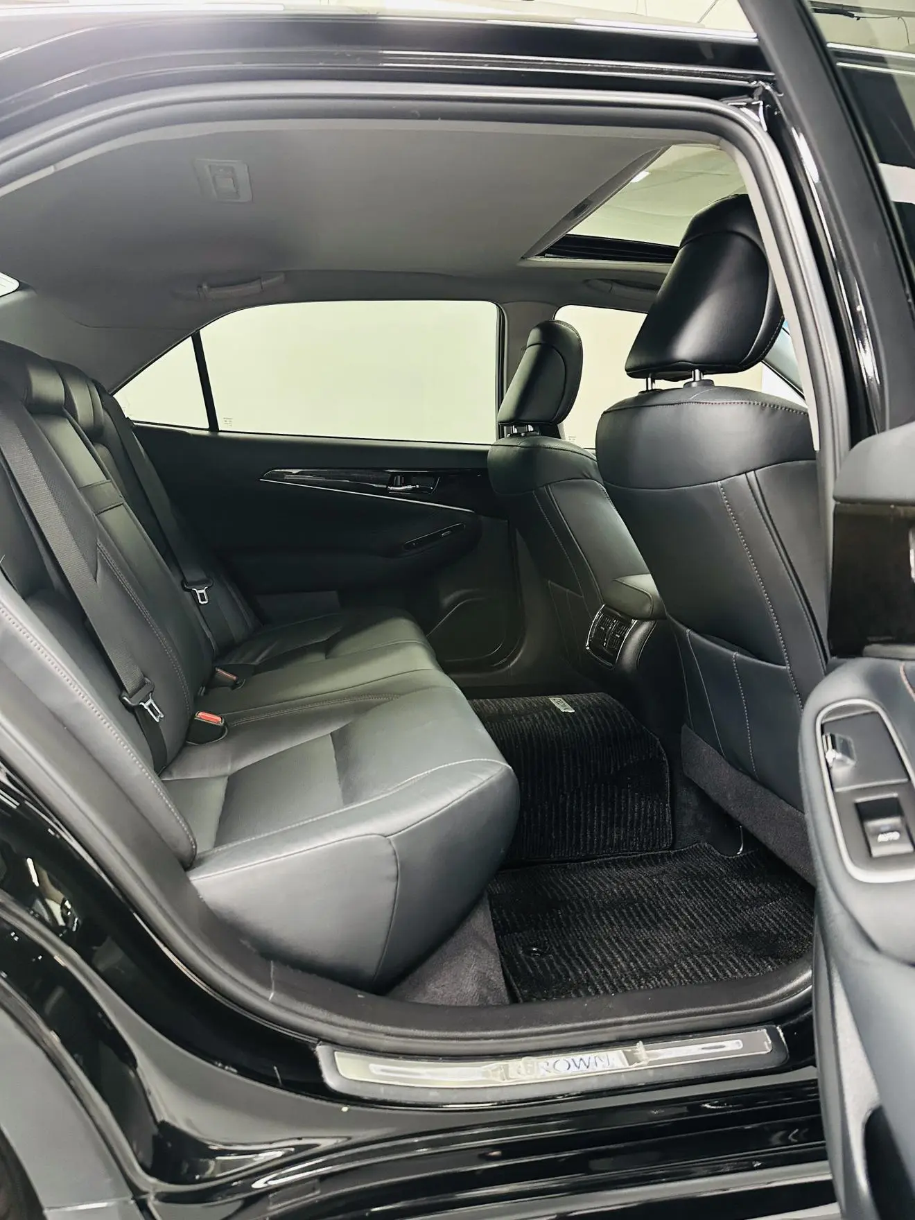 Toyota Crown 2018 2.0T Fashion