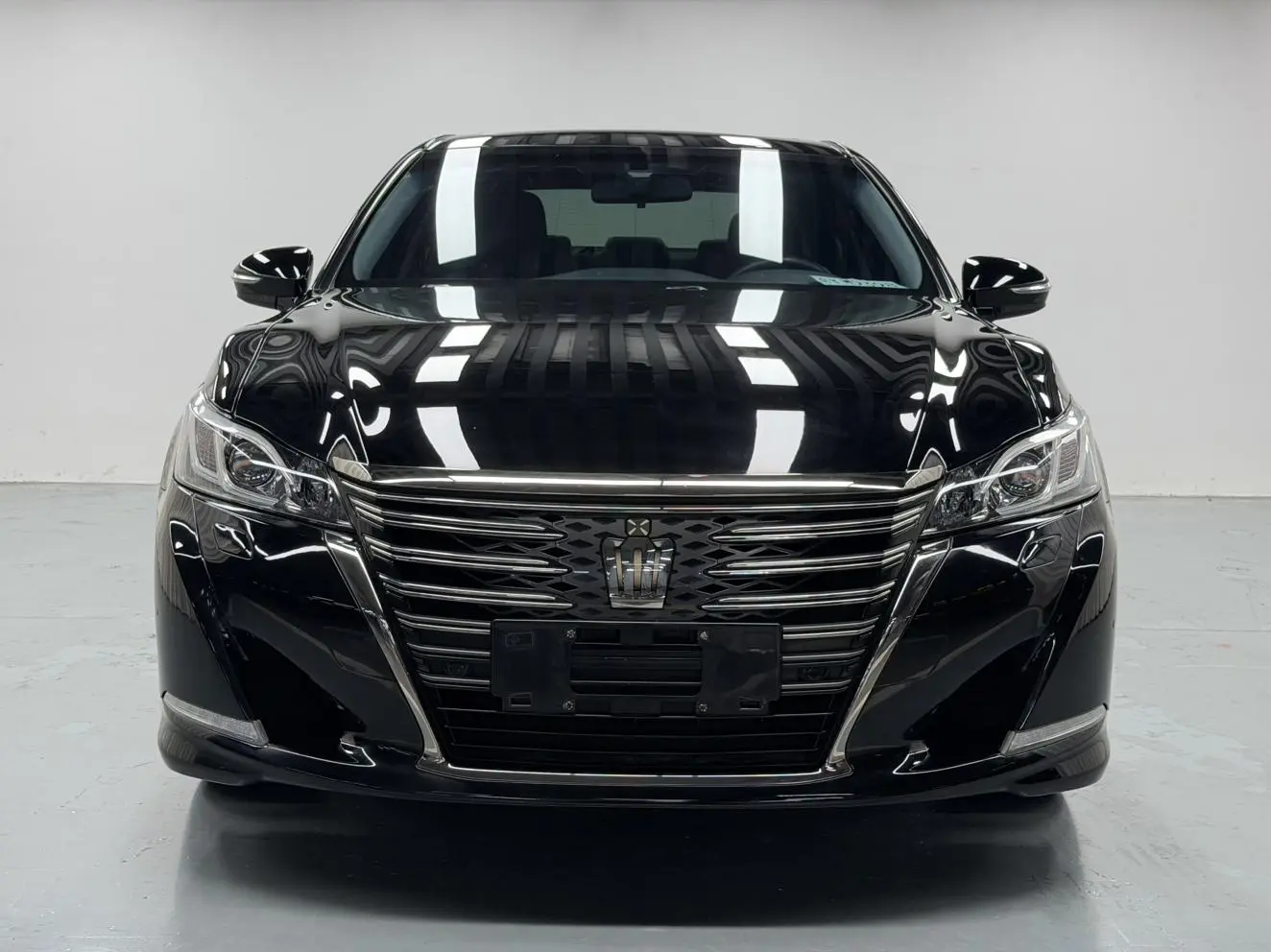 Toyota Crown 2018 2.0T Fashion