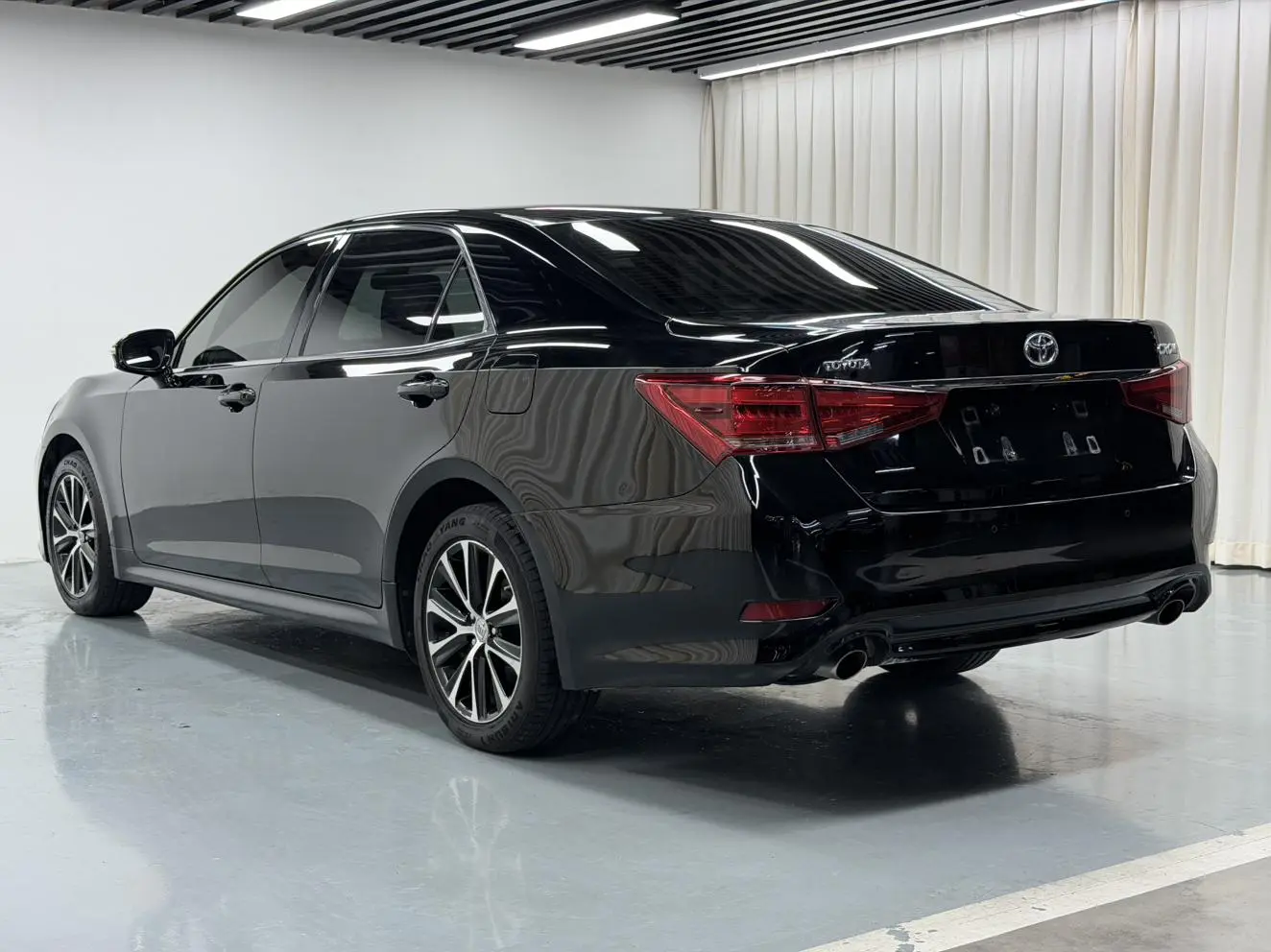 Toyota Crown 2018 2.0T Fashion