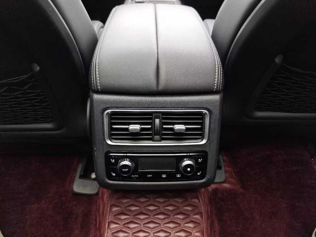 Hongqi HS7 2021 3.0T Auto 4WD Smart Connected flag collar