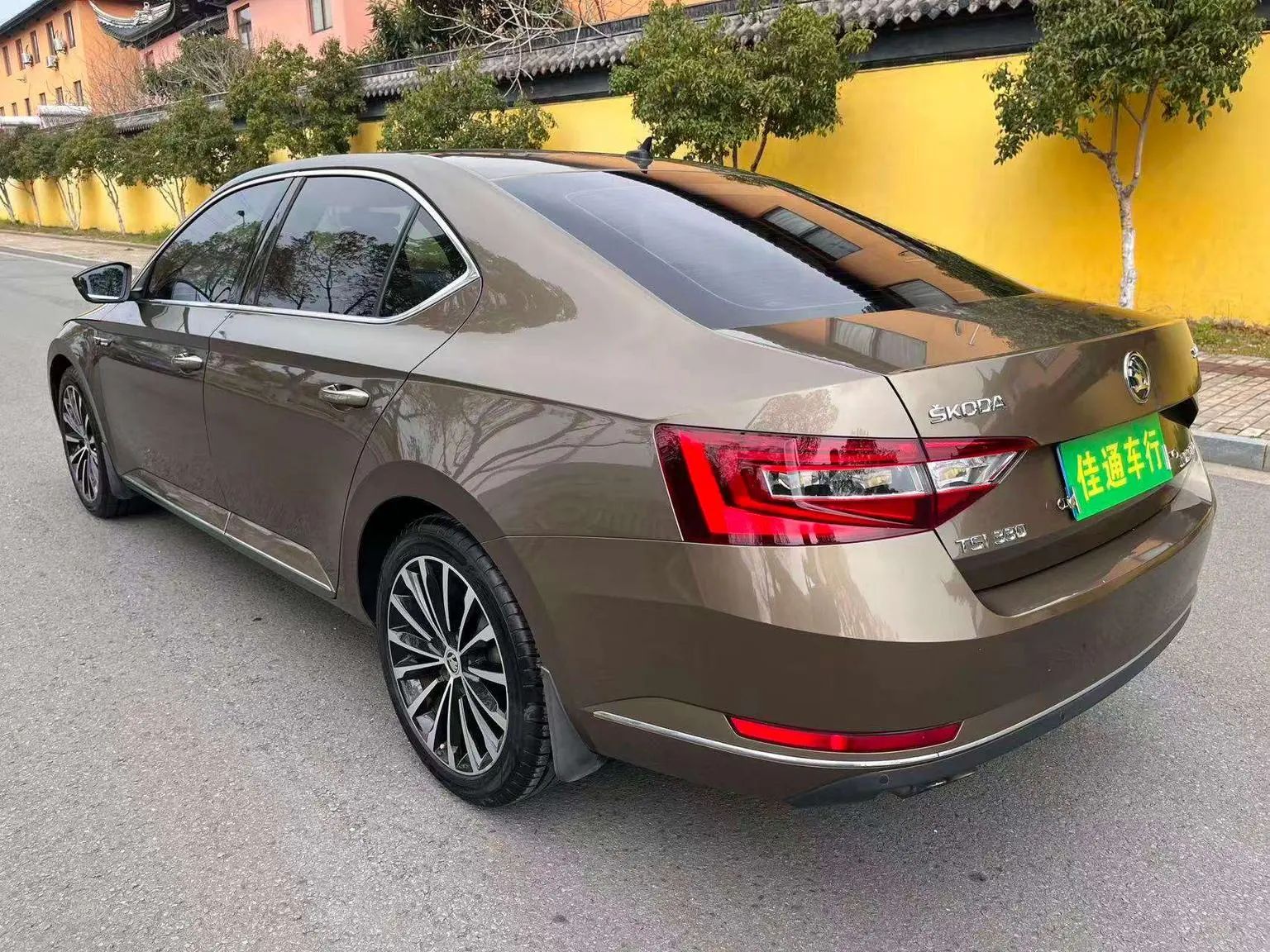 Skoda Superb 2018 TSI330 DSG Comfort China V