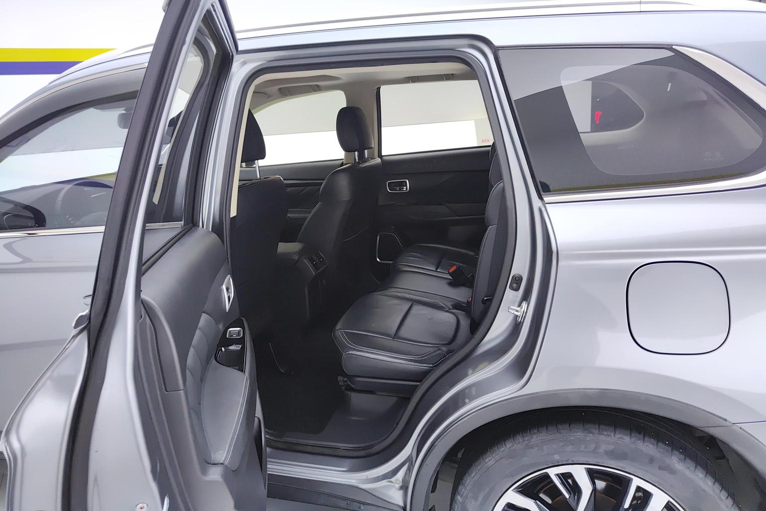 Mitsubishi Outlander 2020 2.0L 2WD Delight 7 seat