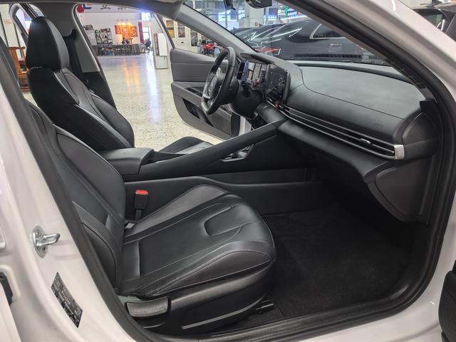 Hyundai Elantra 2022 1.5L CVT LUX Premium