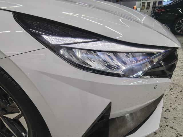 Hyundai Elantra 2022 1.5L CVT LUX Premium