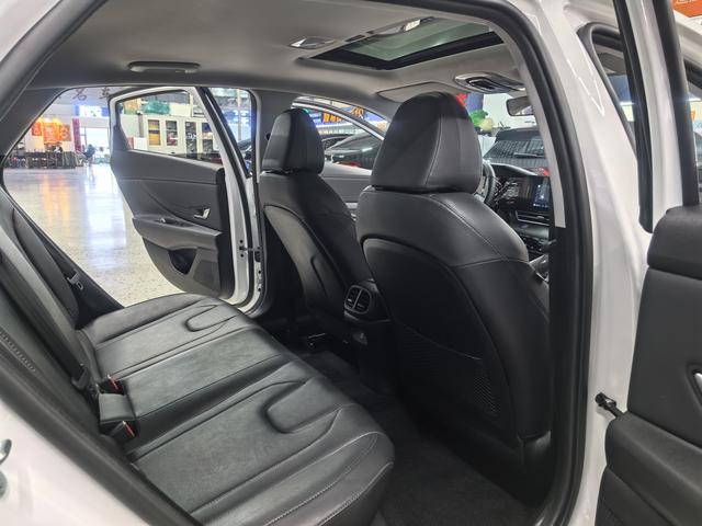 Hyundai Elantra 2022 1.5L CVT LUX Premium