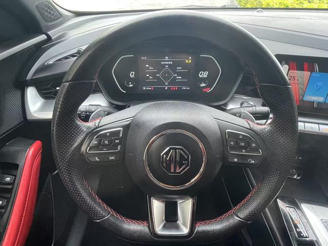 MG MG5 2021 Facelift 300TGI DCT Green luxury Flagship