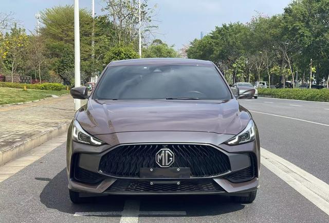 MG MG5 2021 Facelift 300TGI DCT Green luxury Flagship