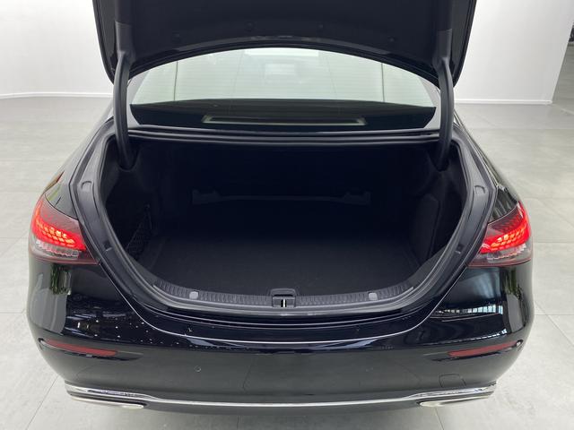 Mercedes-Benz E Class 2022 2nd Facelift E 300 L Fashion Sedan