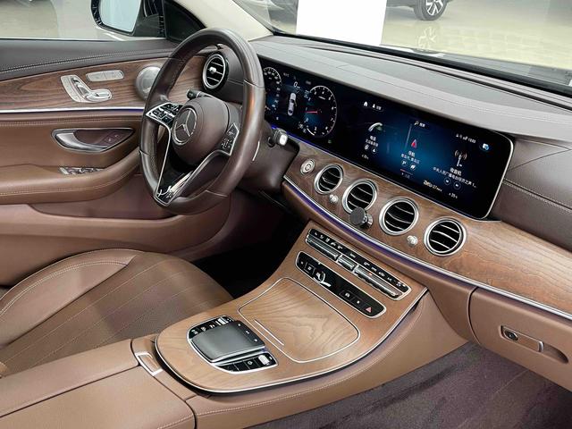 Mercedes-Benz E Class 2022 2nd Facelift E 300 L Fashion Sedan