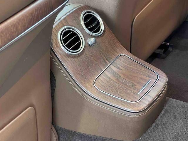 Mercedes-Benz E Class 2022 2nd Facelift E 300 L Fashion Sedan
