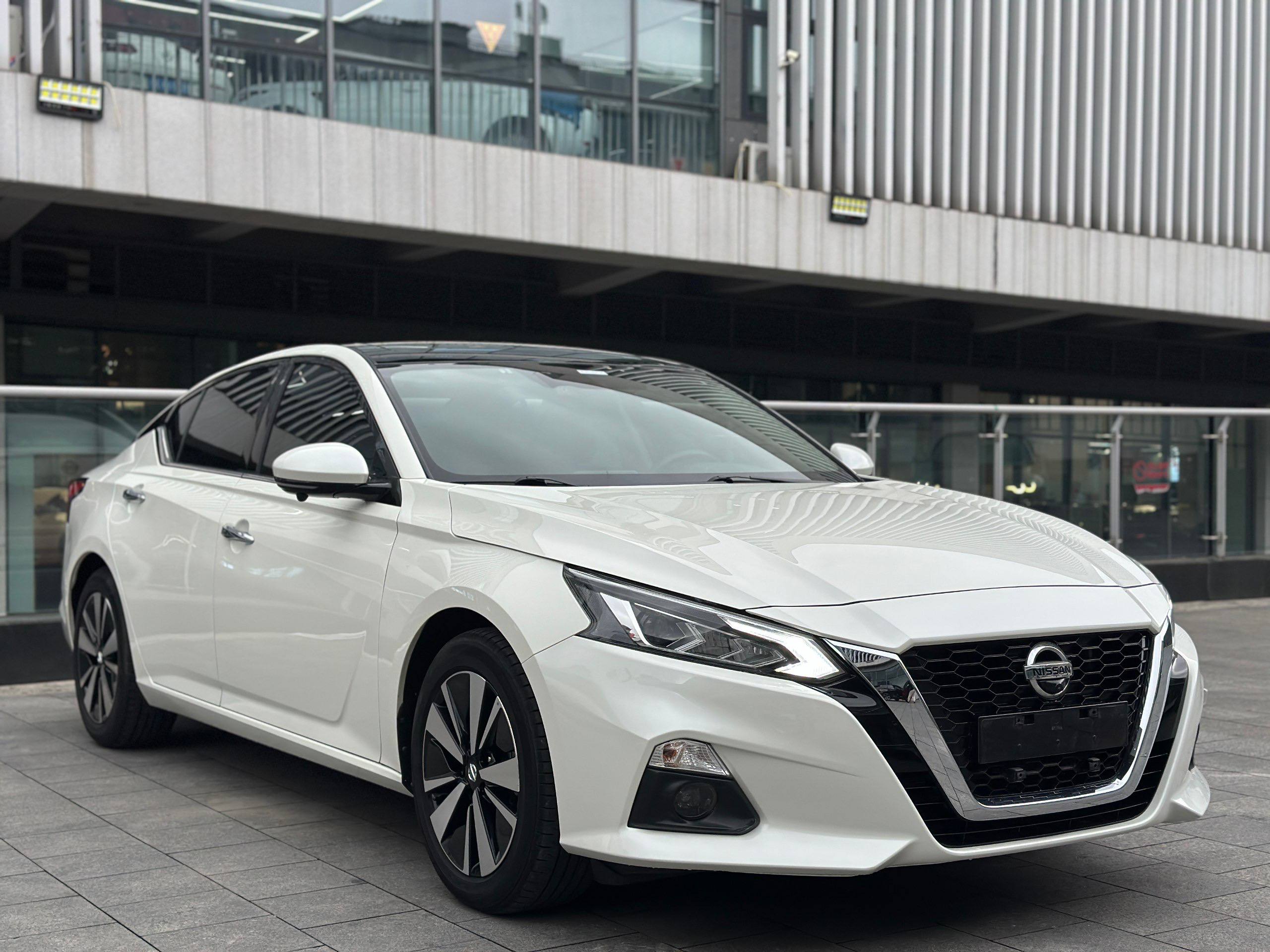 Nissan Altima