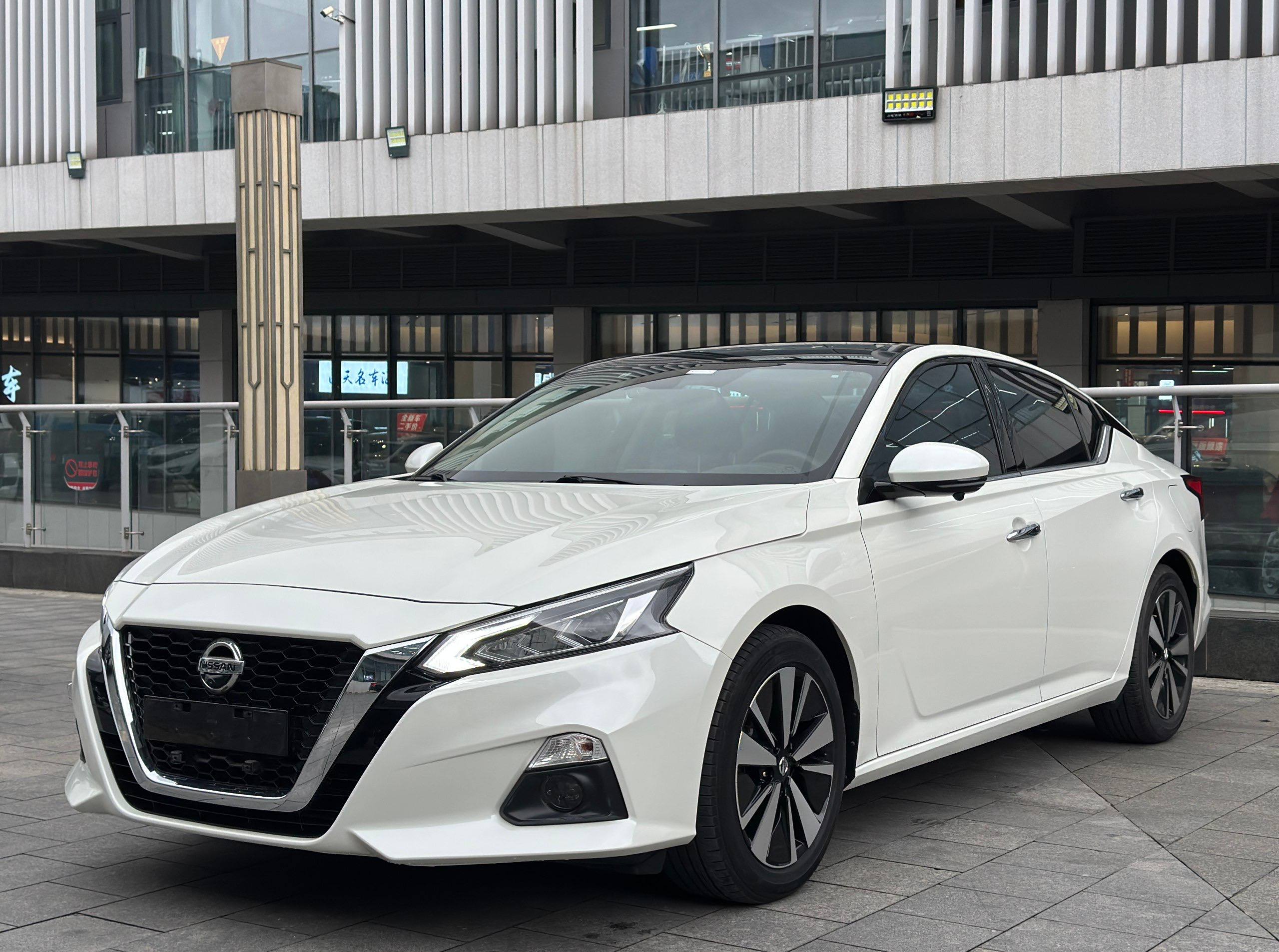 Nissan Altima