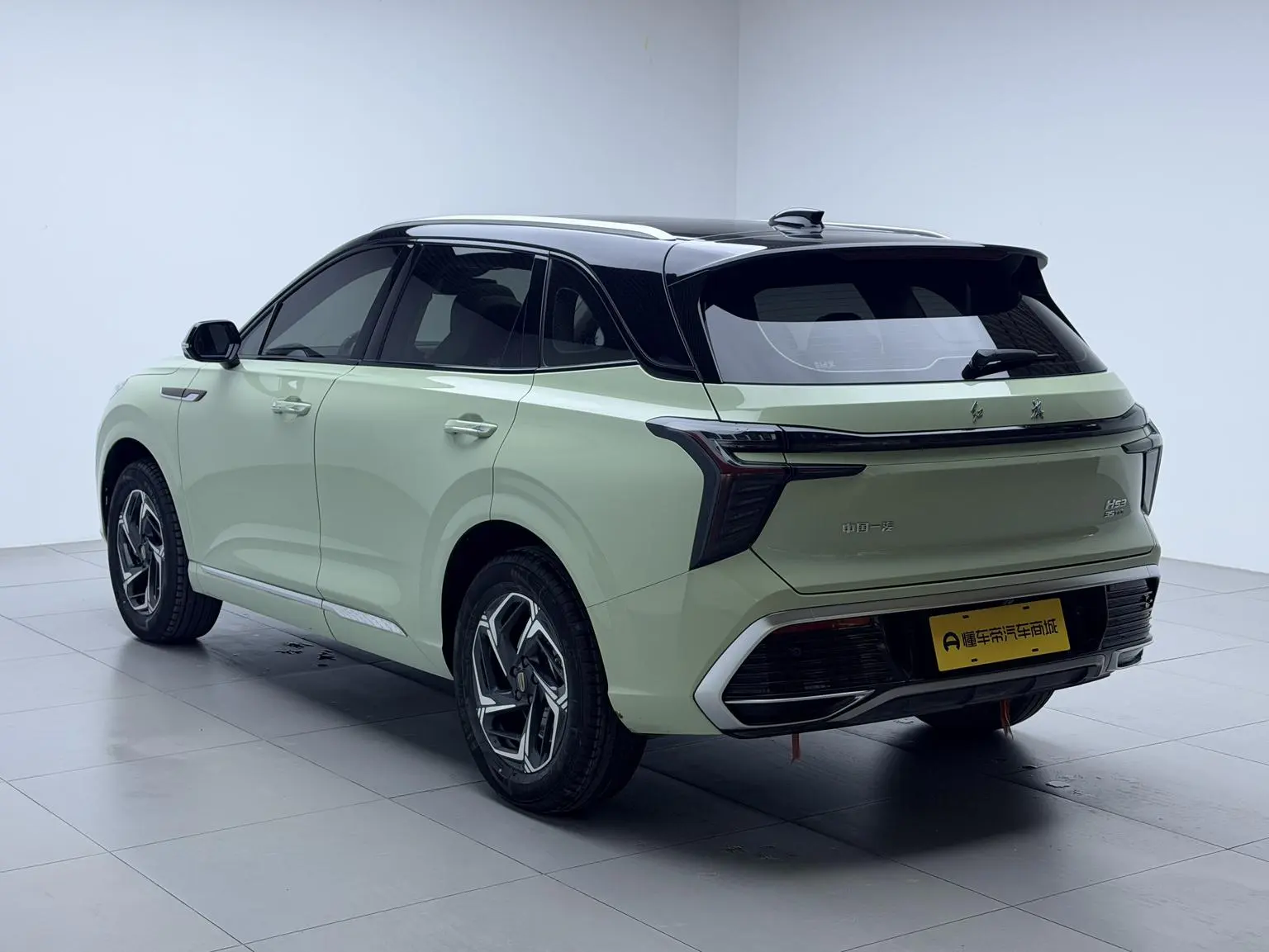 Hongqi HS3 2023 1.5T