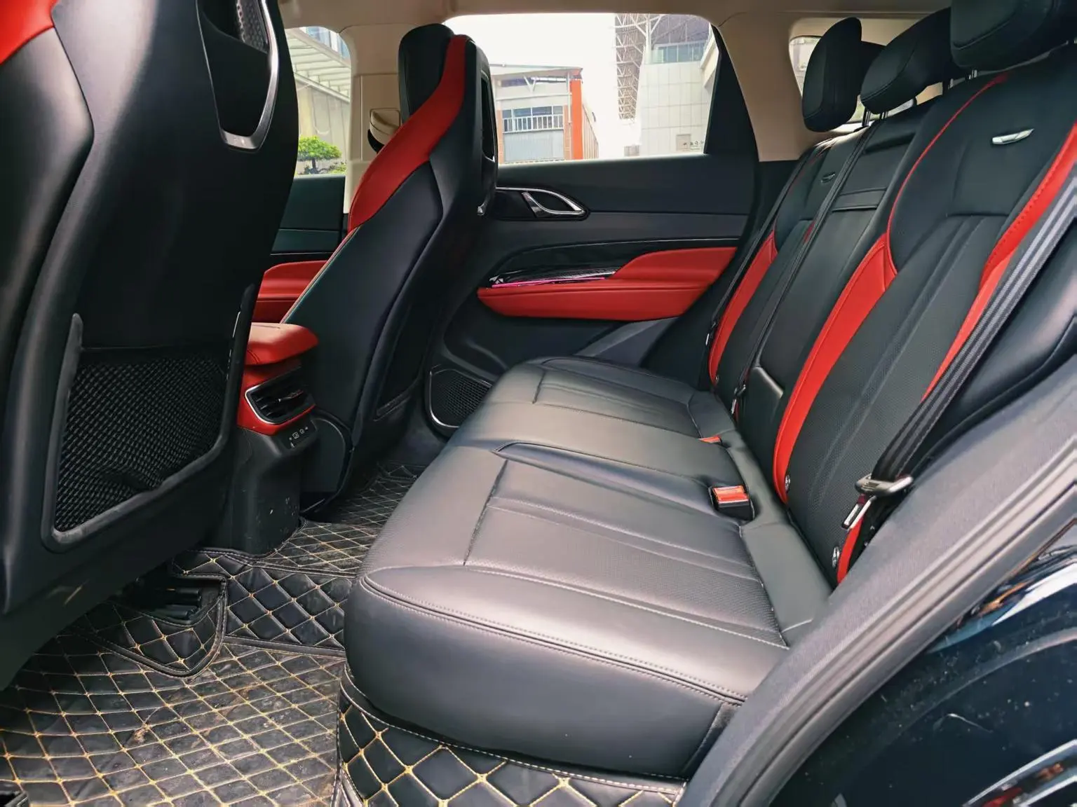 Hongqi HS3 2023 1.5T
