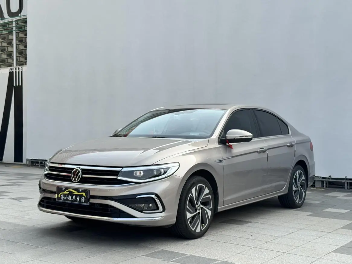 Volkswagen Bora 2023 300TSI DSG Premium