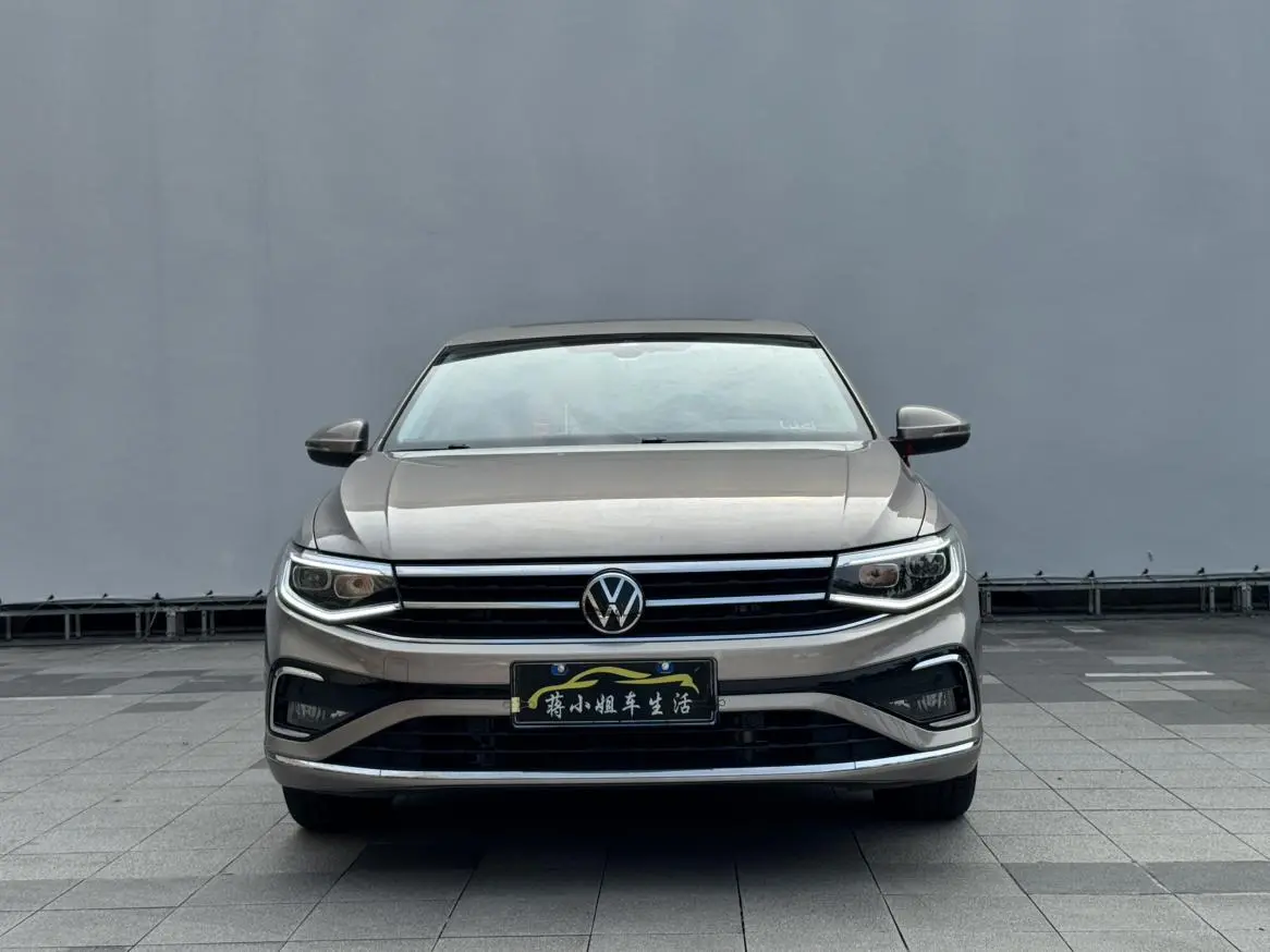 Volkswagen Bora 2023 300TSI DSG Premium