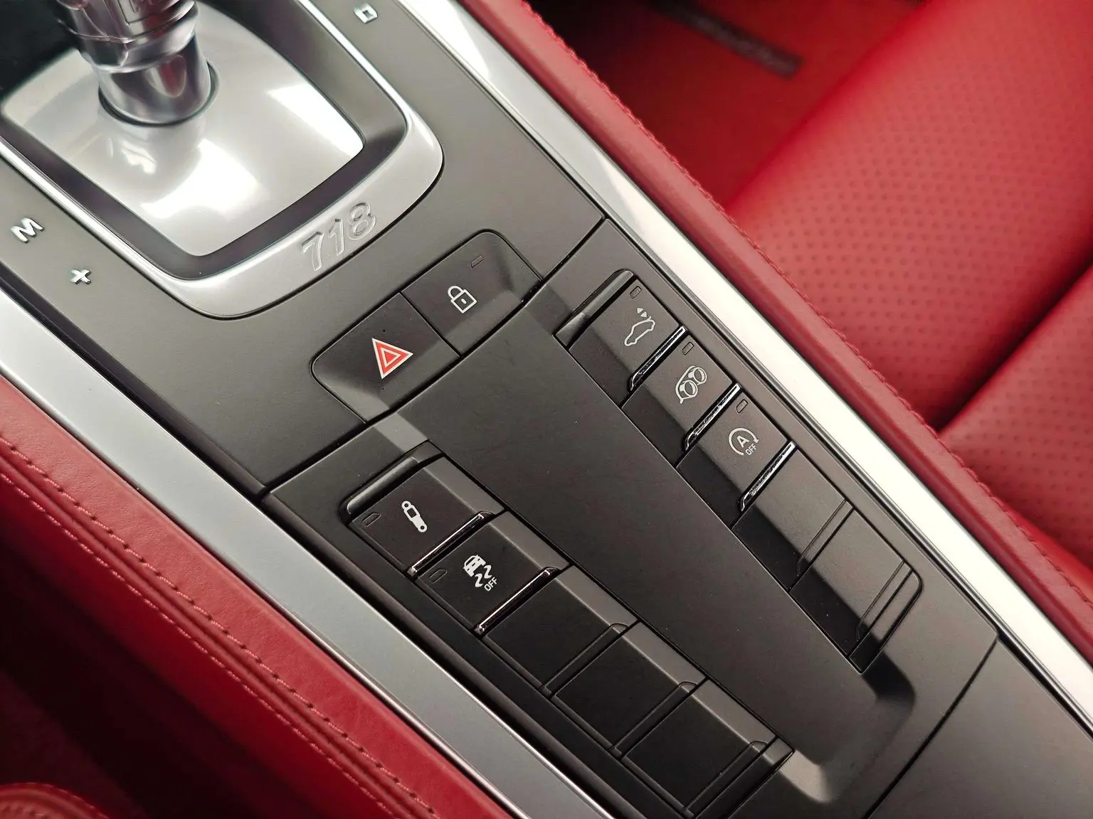 Porsche 718 2018 Cayman 2.0T