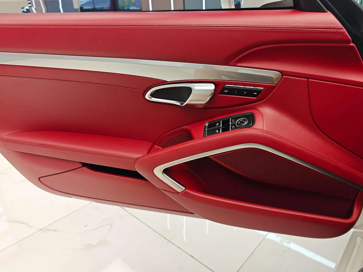 Porsche 718 2018 Cayman 2.0T