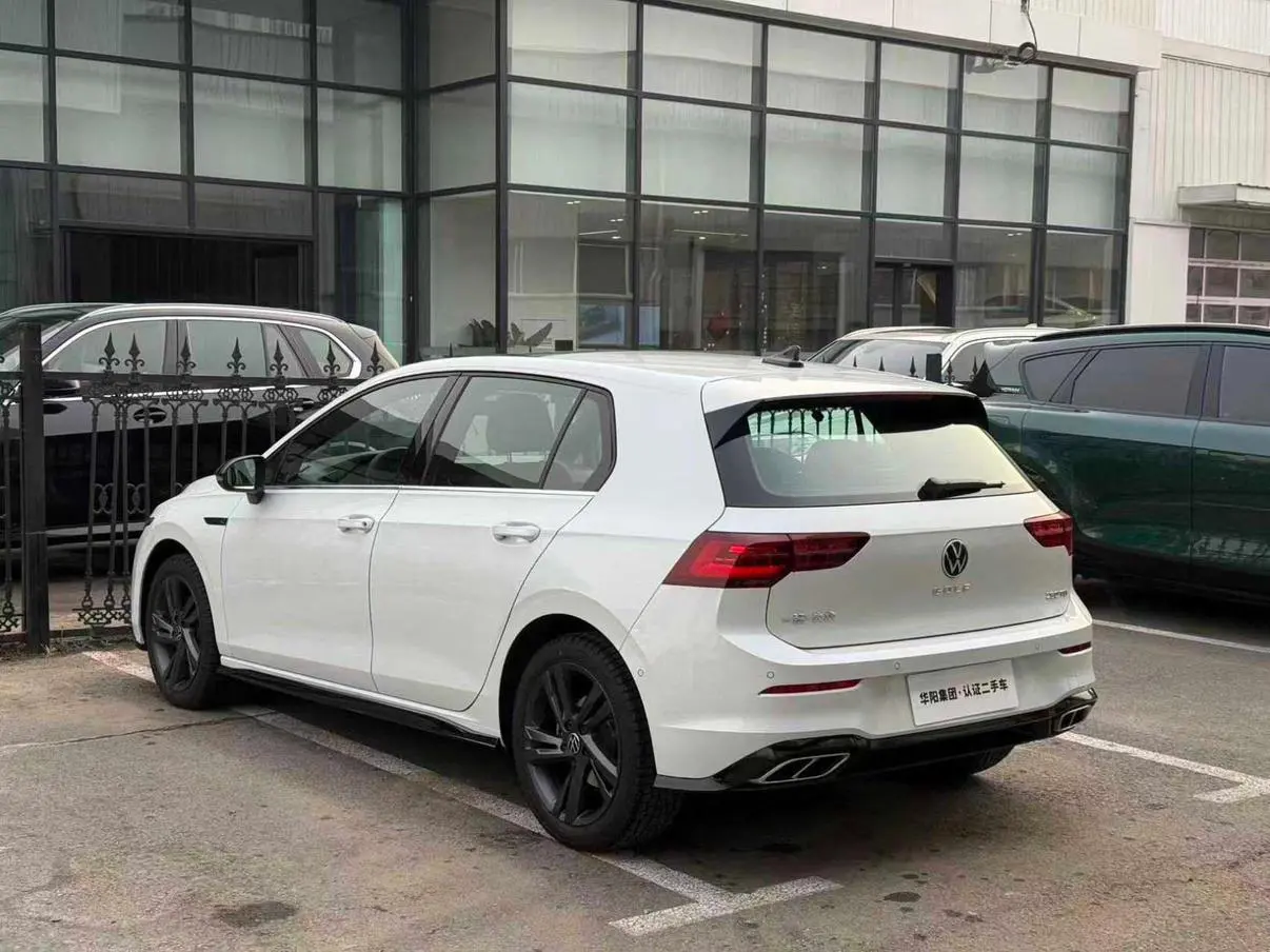 Volkswagen Golf 2024 280TSI DSG R-Line 50