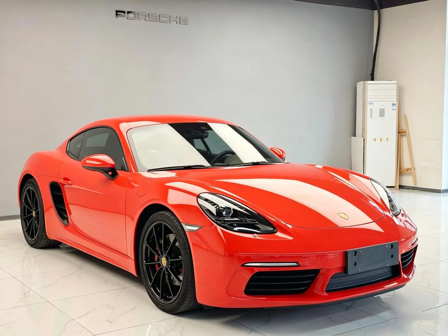 Porsche 718 2018 Cayman 2.0T