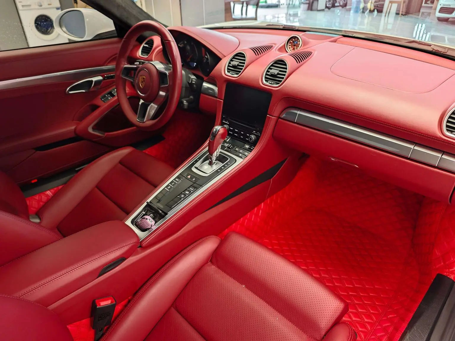Porsche 718 2018 Cayman 2.0T