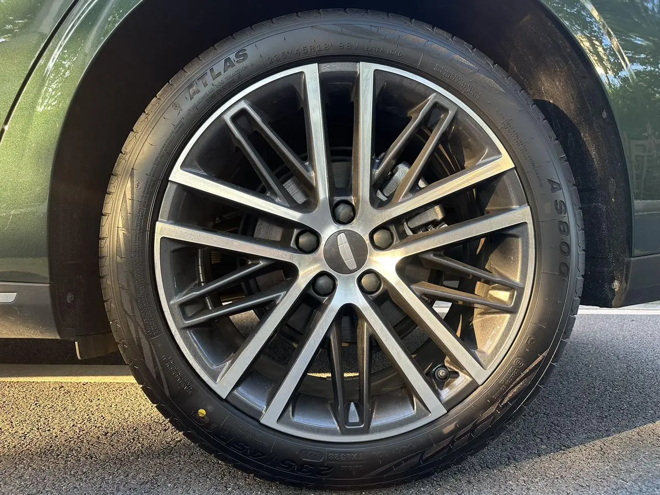 Geely Emgrand 2026 5 1.5T DCT Flagship