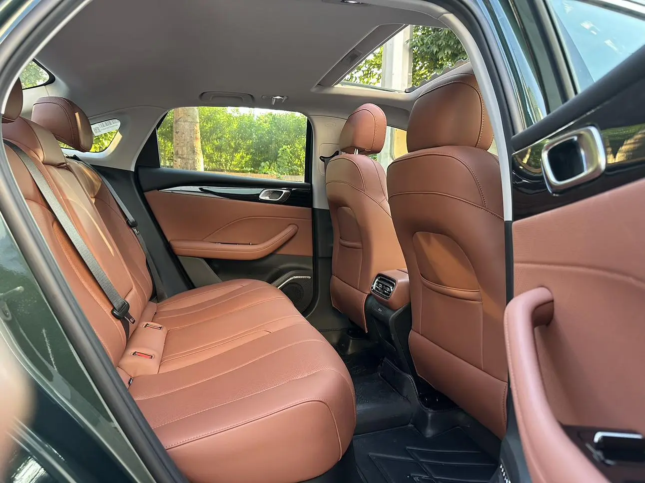 Geely Emgrand 2026 5 1.5T DCT Flagship