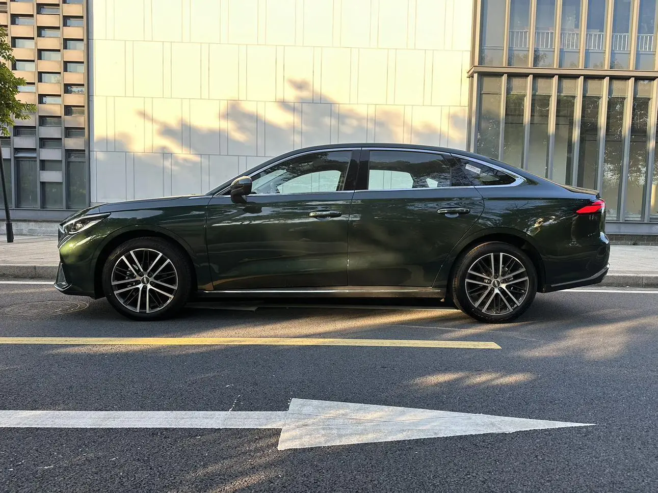 Geely Emgrand 2026 5 1.5T DCT Flagship