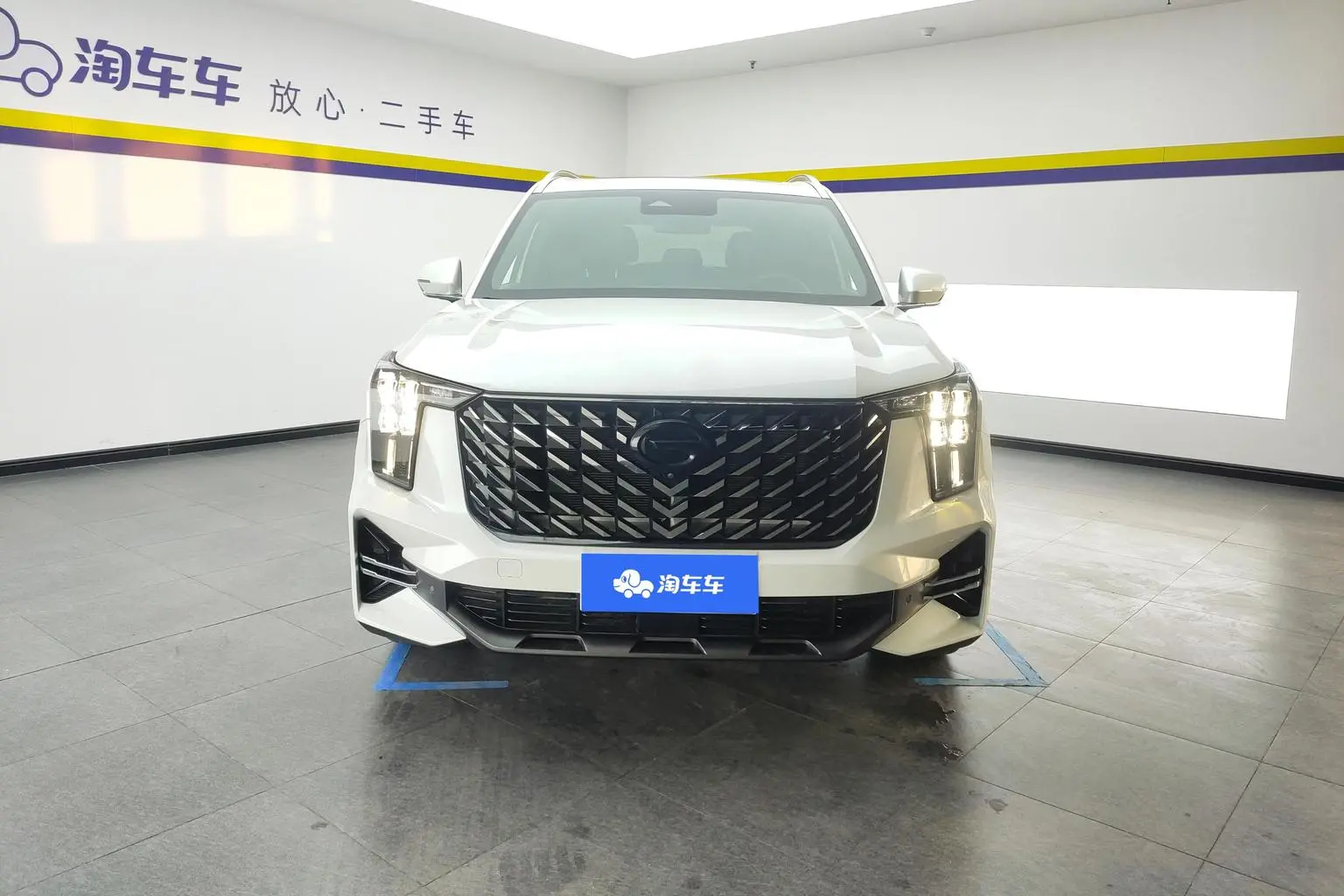 GAC Trumpchi Trumpchi GS8 2025 Series 2.0TGDI 2WD 5 seat Luxury