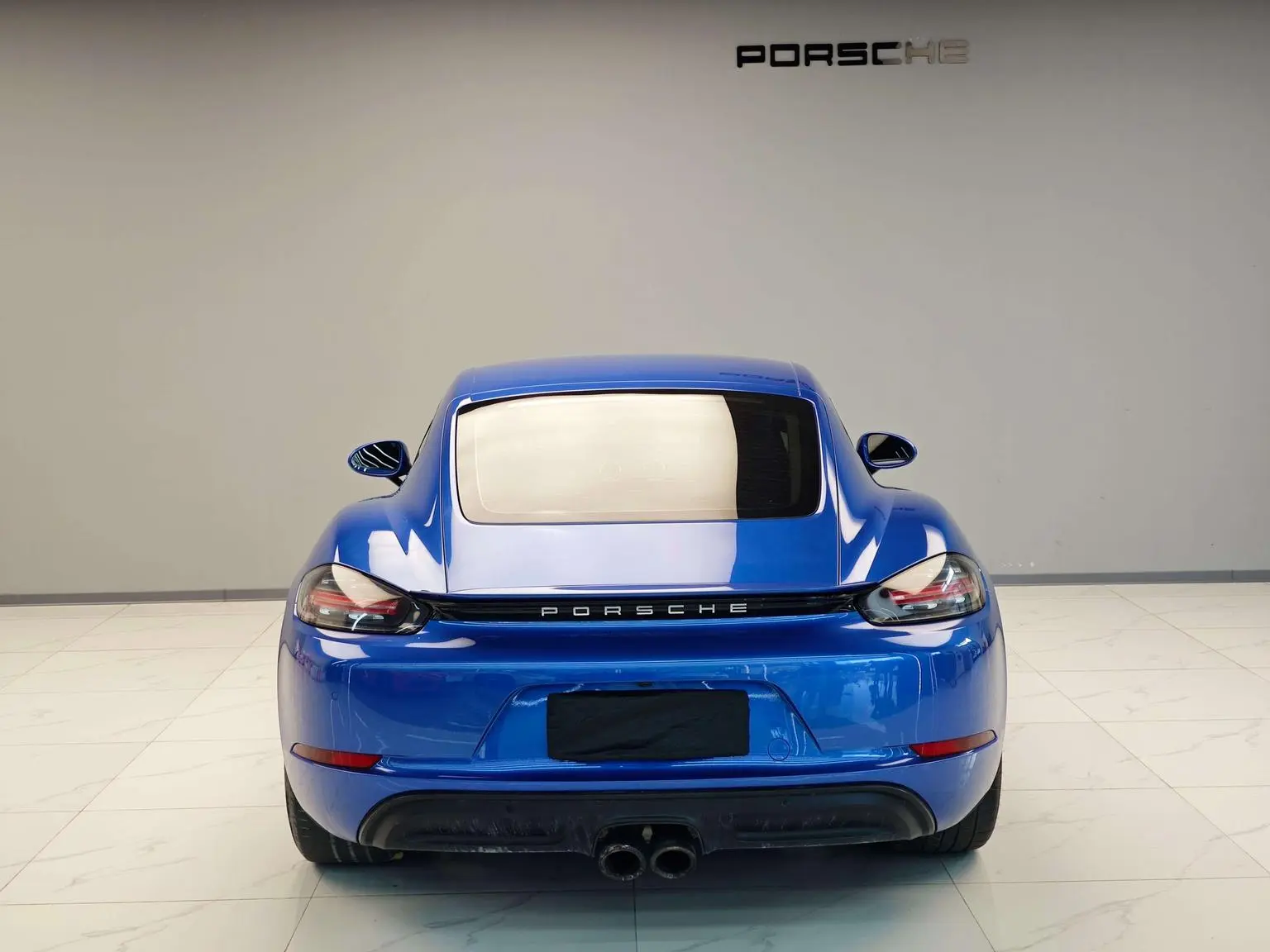 Porsche 718 2018 Cayman 2.0T